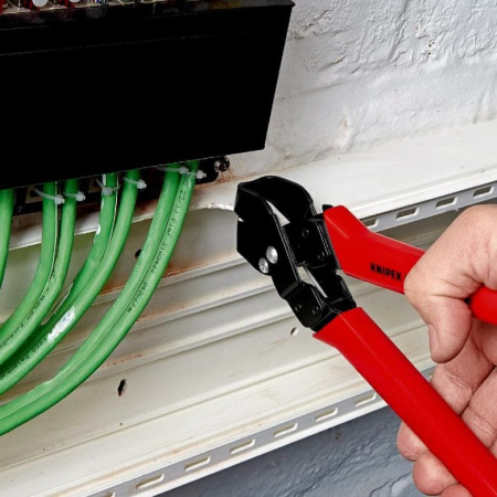 Ножницы просечные для пласт. коробов, диапазон: 20 х 29 мм, L-250 мм