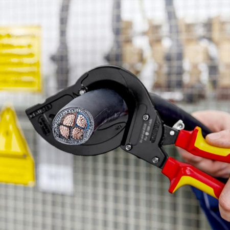 Кабелерез для кабеля со стальным армированием SWA c трещоткой VDE, рез: SWA кабель ∅ 45 мм (380 кв. мм, MCM 750), L-315 мм, диэлектр., черн., 2-к ручки