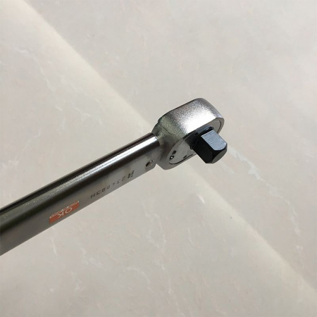 Динамометрический ключ Tohnichi QLE 100 - 2800 Нм